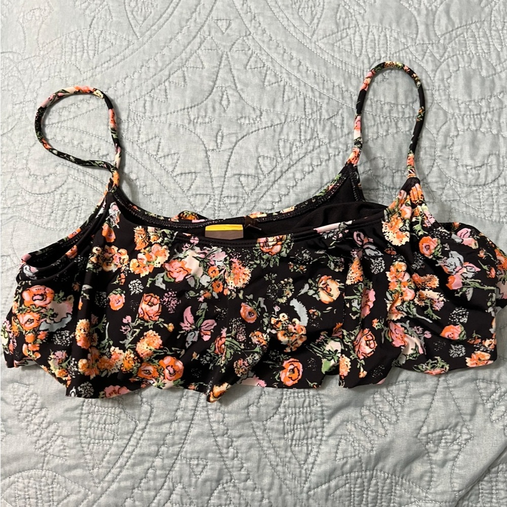 Size L No Boundries swim top